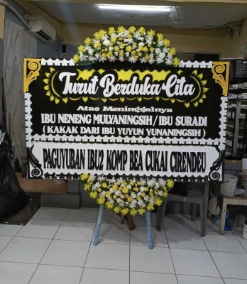 Papan Bunga di Ciawi Wanayasa
